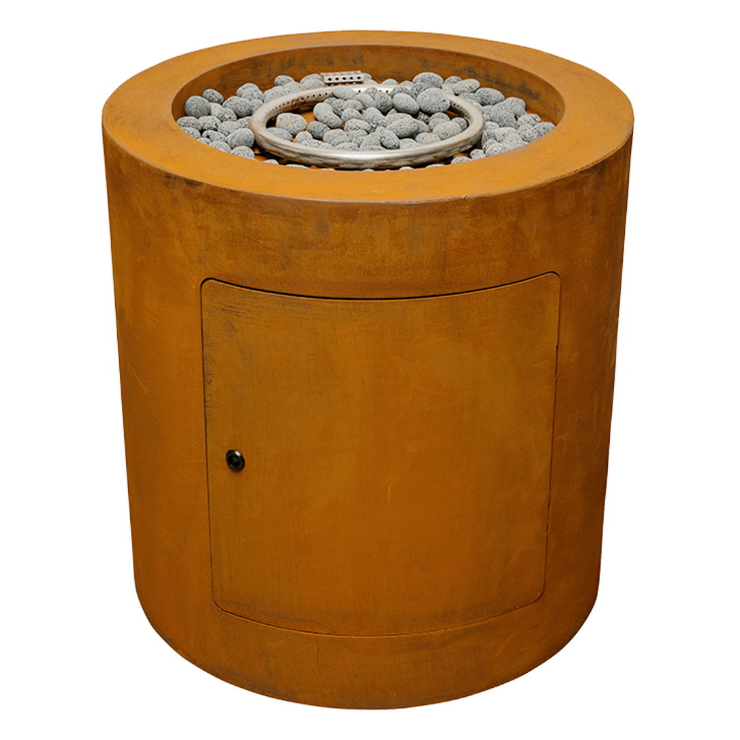 Foyer au gaz Sakuru round copper outdoor gas fire pit with pebble fill and burner ring.